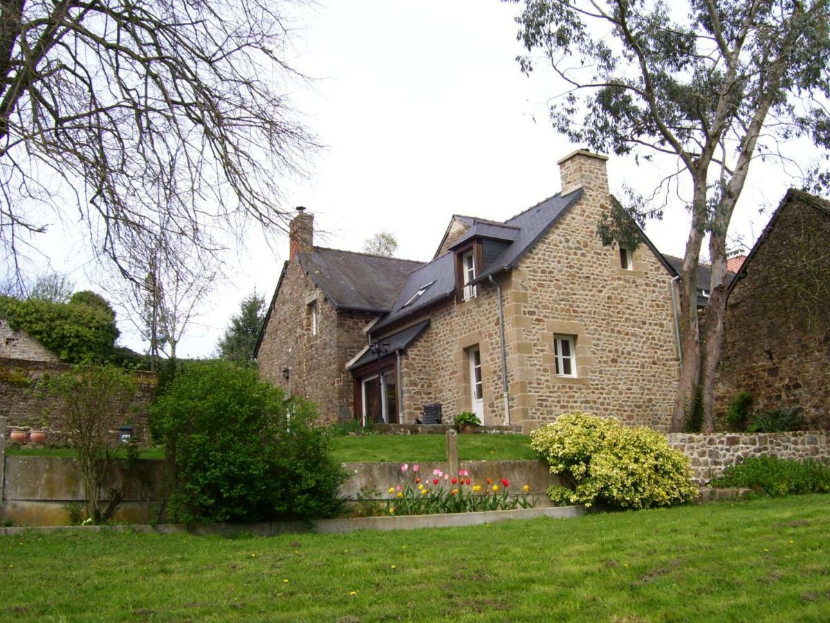 Le Tilleul Becherel Exterior photo