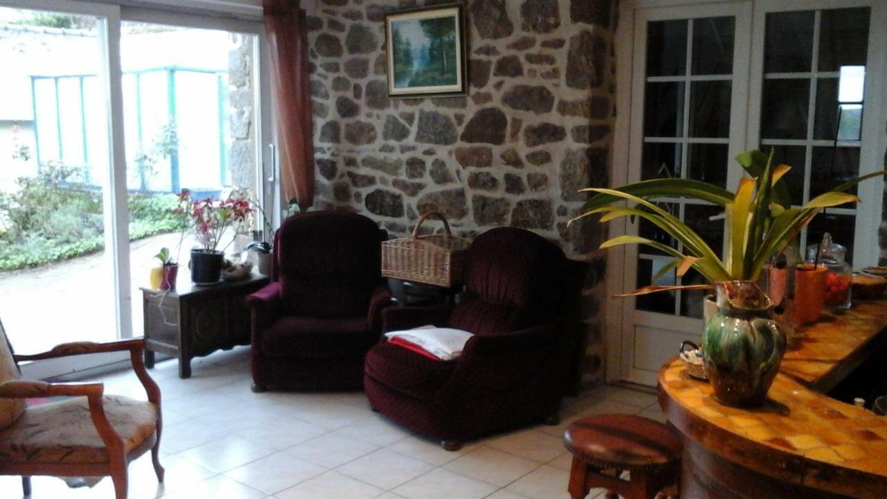 Le Tilleul Becherel Exterior photo